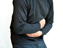 Dolor abdominal como síntoma de parásitos en el cuerpo