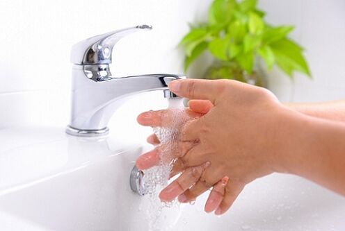 lavarse las manos para prevenir la infección por parásitos